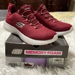 Sketchers Sport Memory Foam size 6.5 in excellent condition